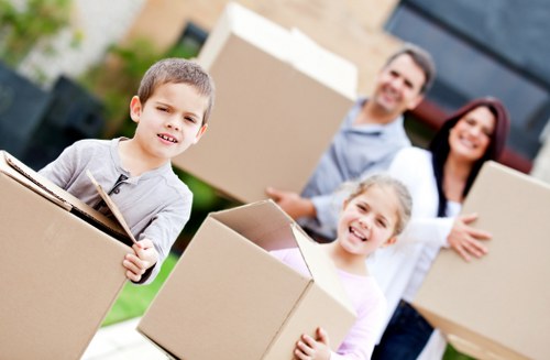 A family planning a smooth home move in Twickenham